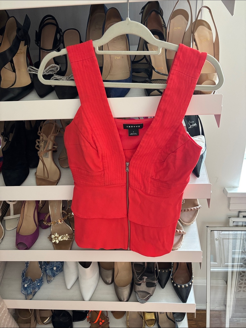 Trouve Red Structured Zip-Front Crop Top - Sleeveless